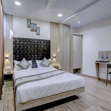 Hotel Arts International مومباي المظهر الخارجي الصورة