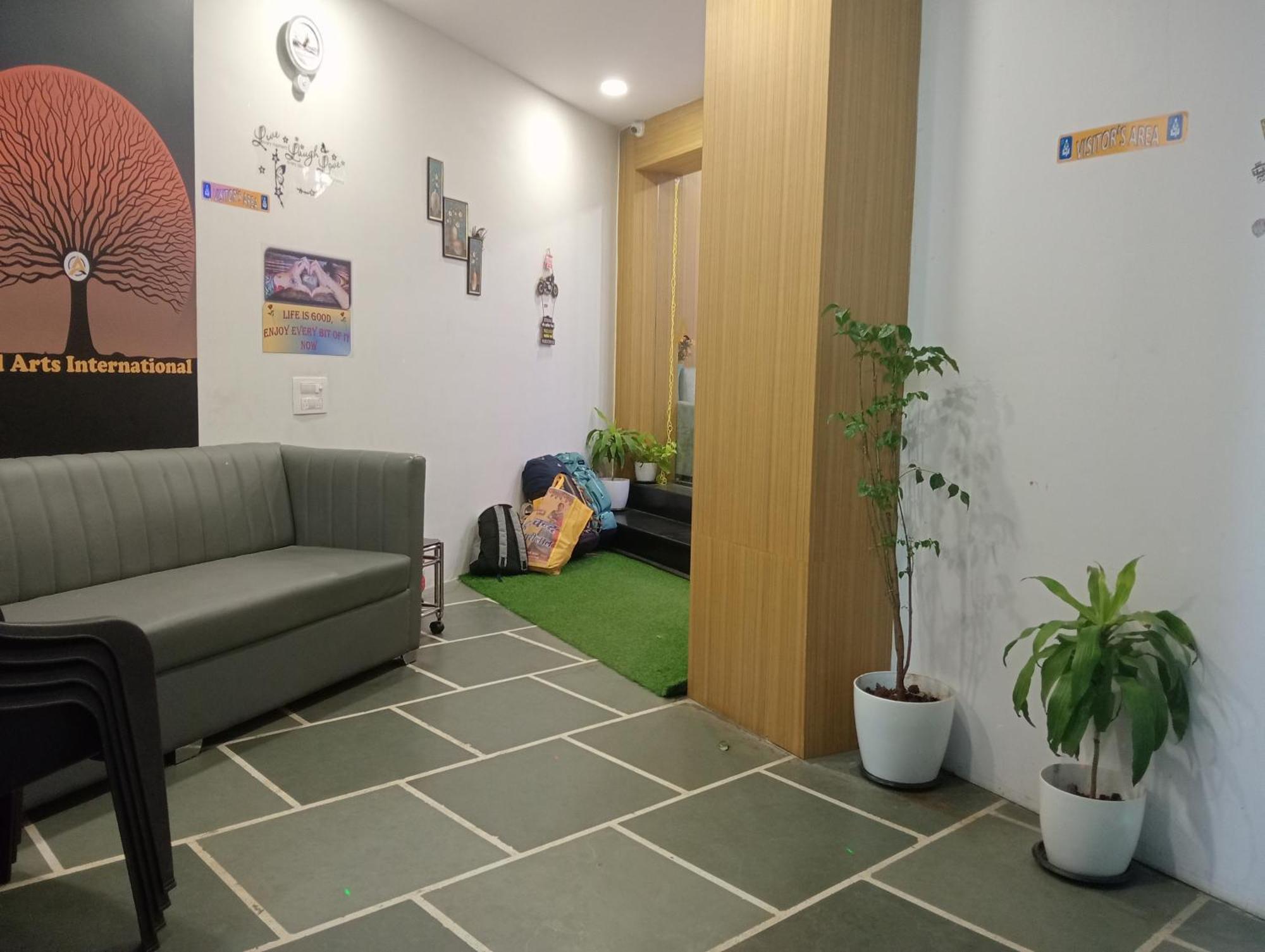 Hotel Arts International مومباي المظهر الخارجي الصورة