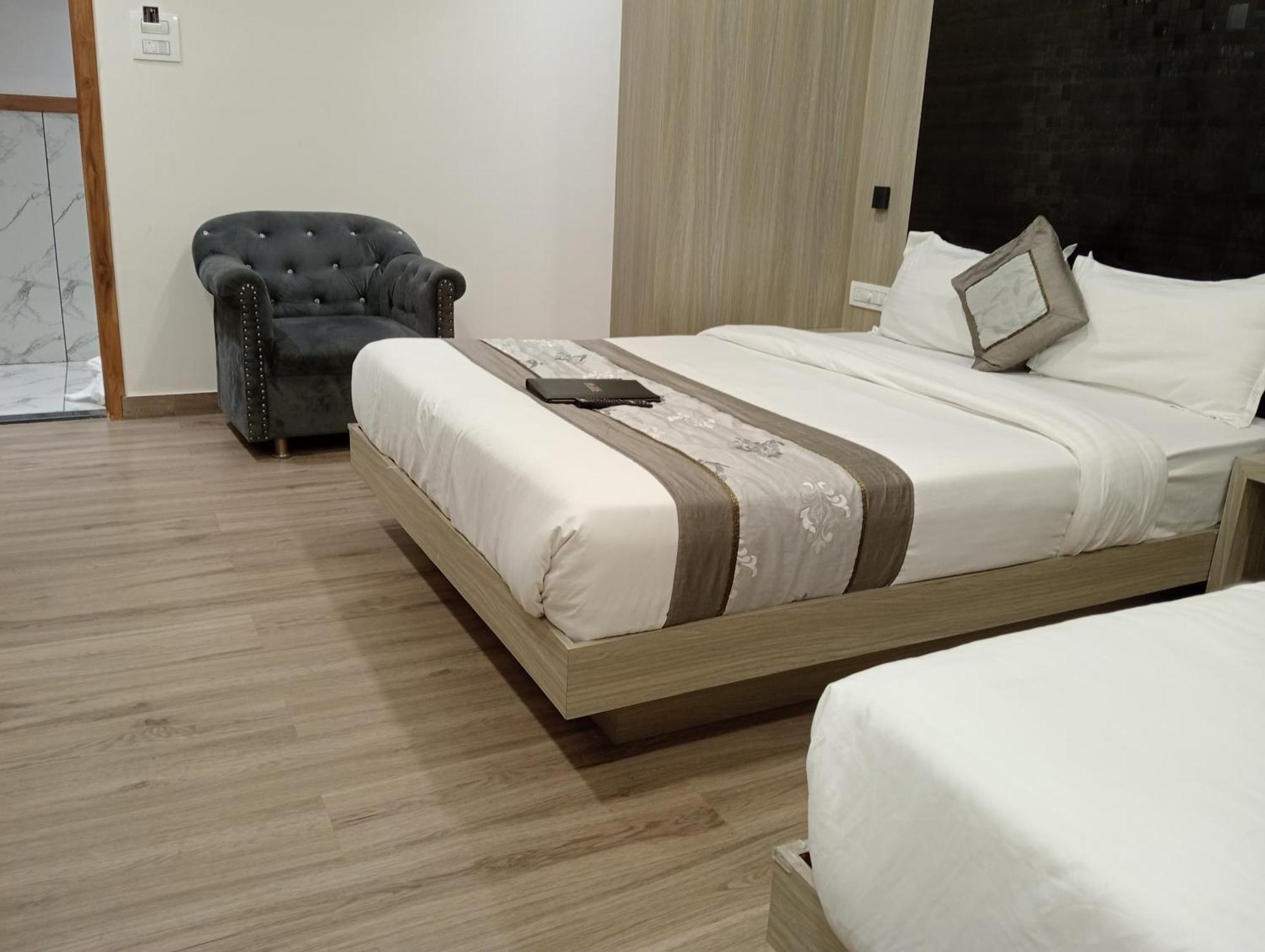 Hotel Arts International مومباي المظهر الخارجي الصورة