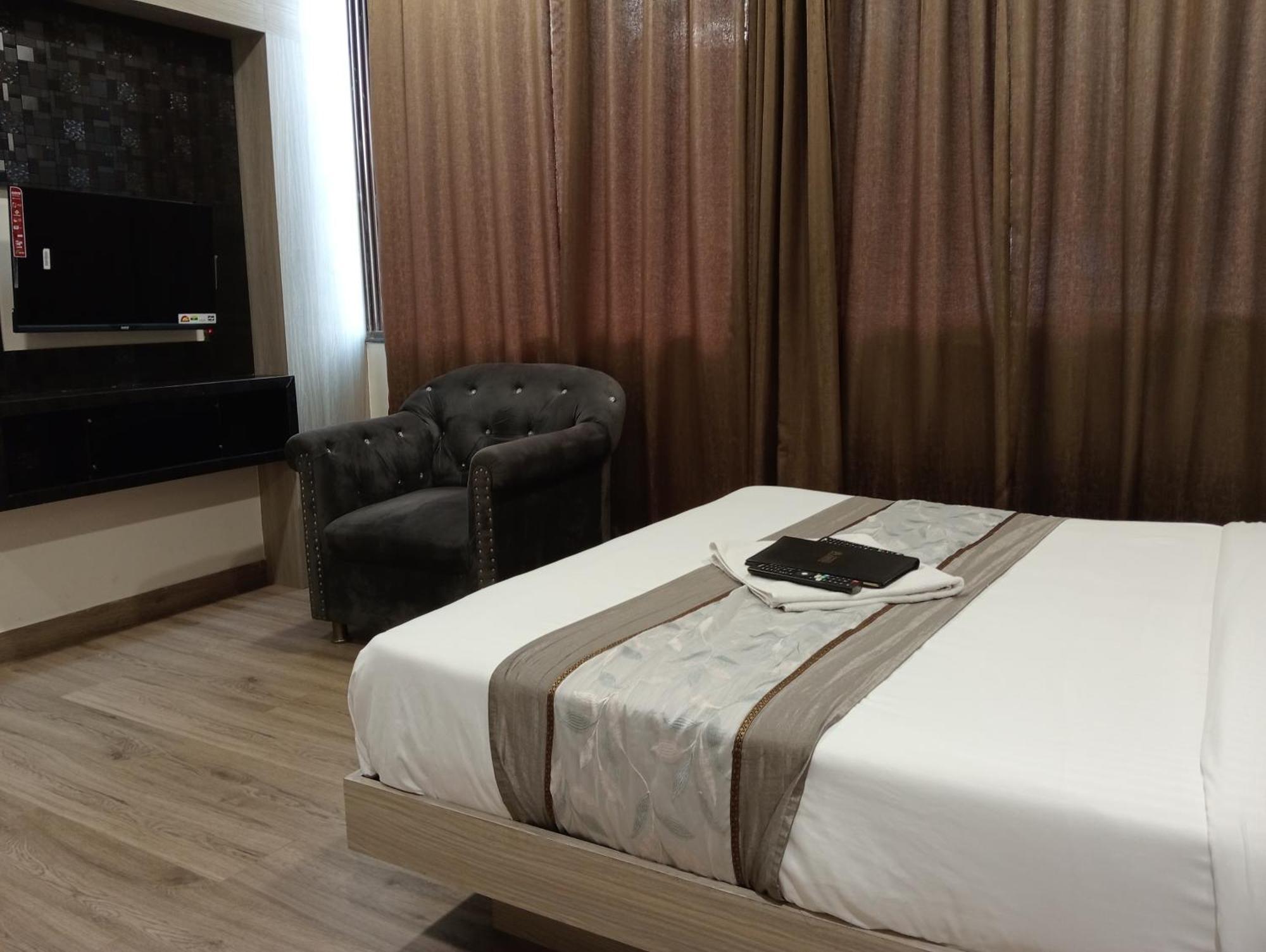 Hotel Arts International مومباي المظهر الخارجي الصورة